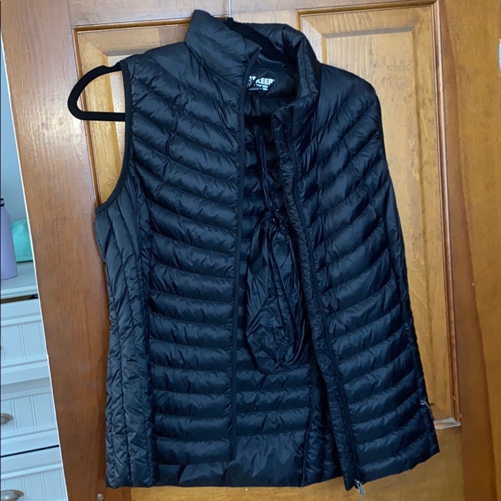 Vest - Picture 1 of 4